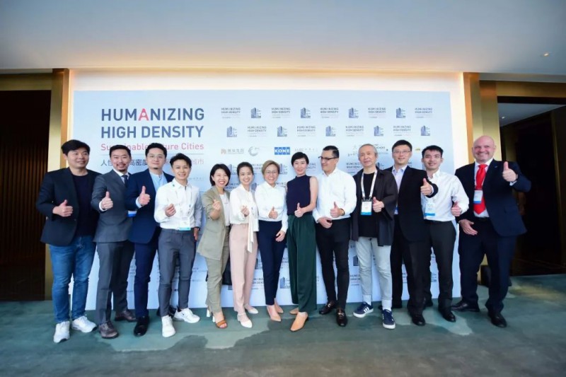 伟昌站在世界最高音乐厅，演出一场超高层思想盛宴
